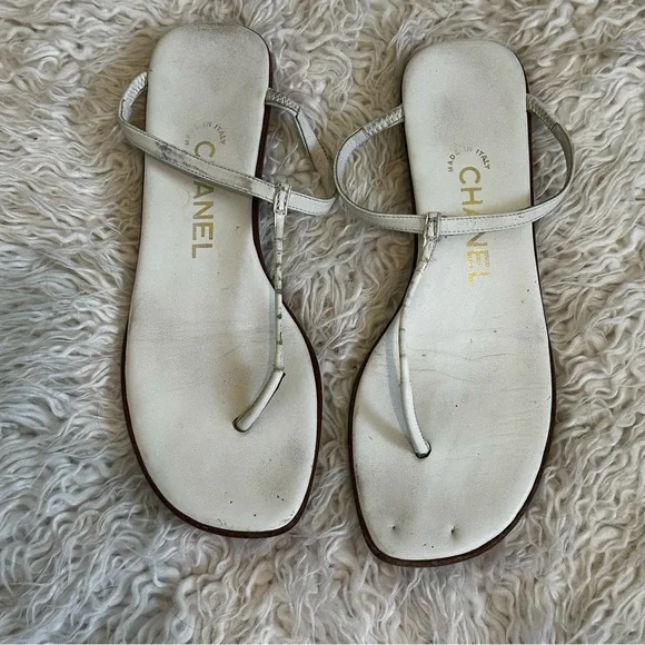 CHANEL White Leather Thong Sandals - Picture 3 of 5